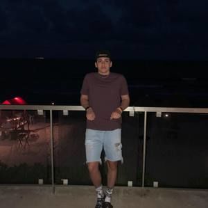 Meet your Posher, Daniel